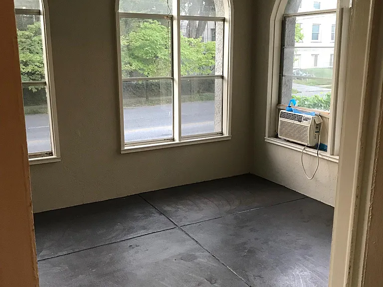434 N Evergreen St #4 — Photo 8
