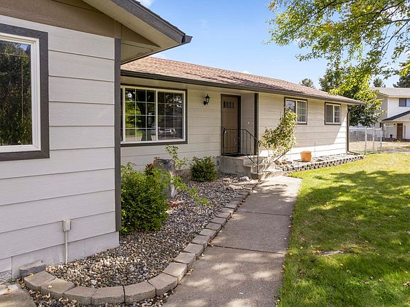 4th image of 1207 S Pioneer Ct