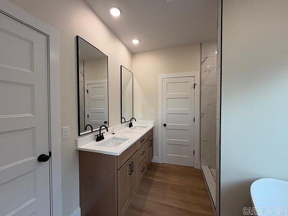 5th image of 3107 Lynn Dr