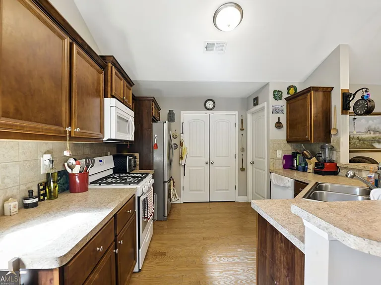 4780 Lost Creek Dr — Photo 8