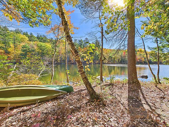 2nd image of 19 Craig Brook Trail