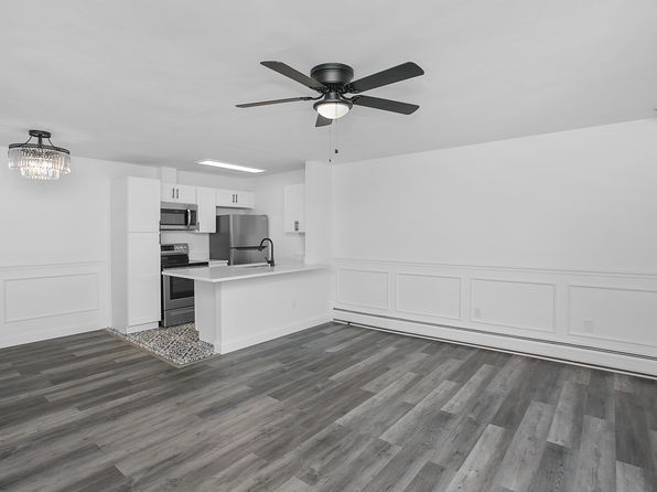 1739 Beacon St #11