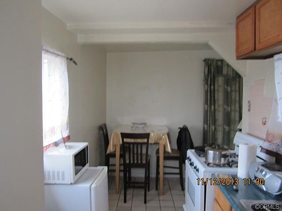 3rd image of 3319 Winter St