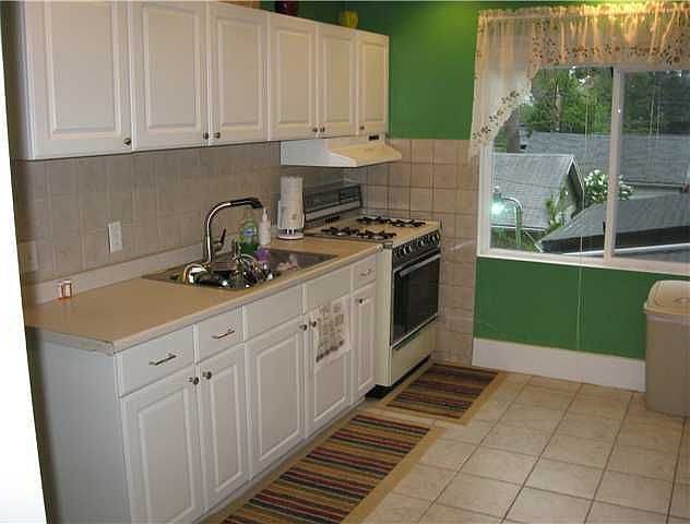 2nd image of 187 Delamaine Dr