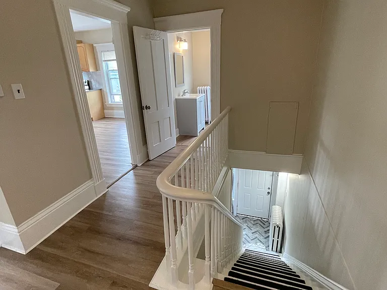 218 Washington St — Photo 6
