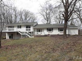 21818 Robins Ln, Tremont, IL 61568