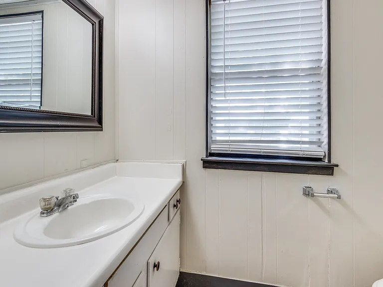 9311 Oakland Dr — Photo 10