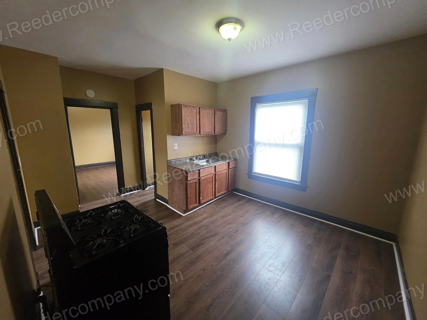 4854 Tod Avenue — Photo 2