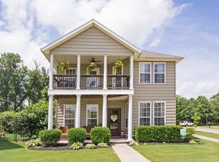2620 N Westminster Dr, Fayetteville, AR 72704