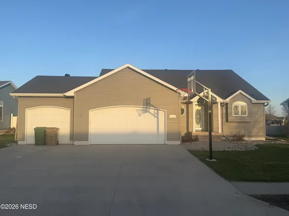 1108 Cherry Dr, Watertown, SD 57201