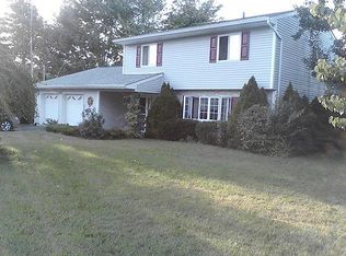 2 Mohican Rd, Newburgh, NY 12550