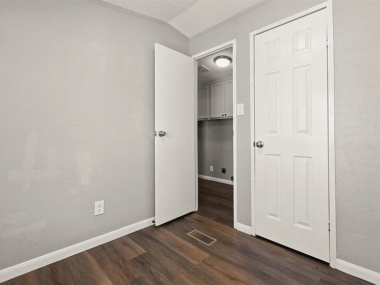 2222 N Austin Ave #32 — Photo 15