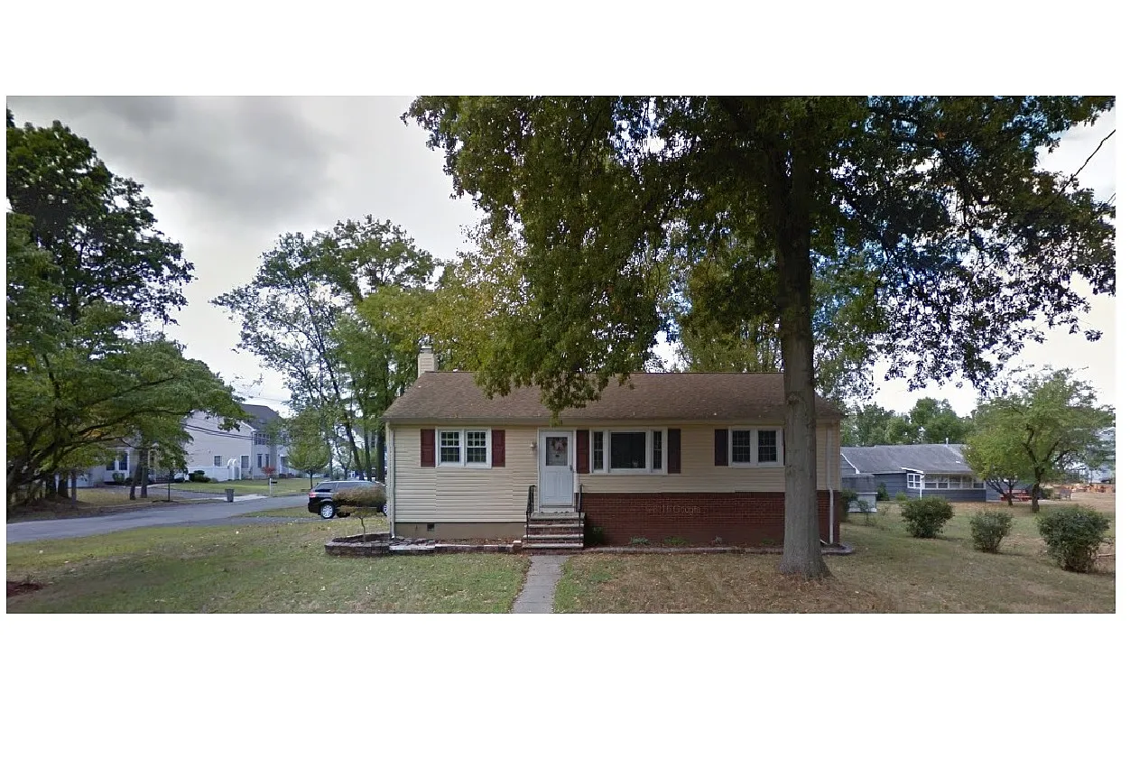 130 Blackford Ave photo 1