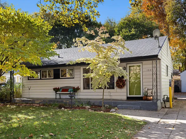 1325 Eastern Pl NE, Grand Rapids, MI 49505