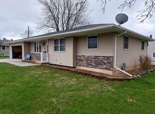 324 W Greenfield Ave, Algoma, WI 54201