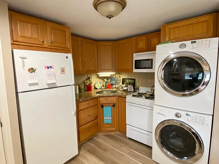 703 SW Central Ave #105 — Photo 3
