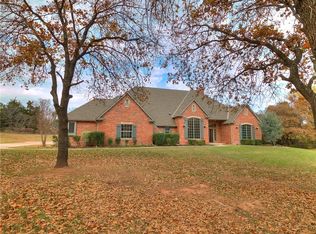 1909 Silver Crest Dr, Edmond, OK 73025