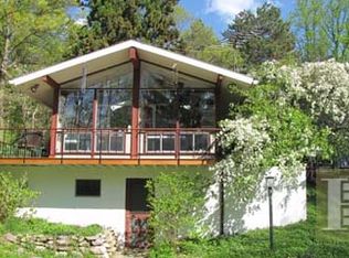 39 Wishing Well Rd, Columbia, NJ 07832