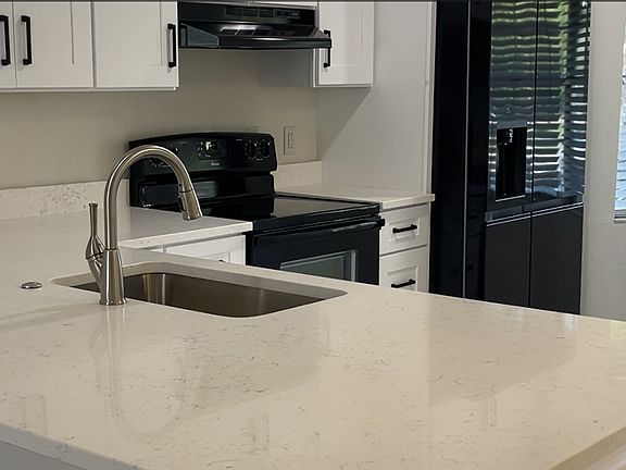 4th image of 28 Brigton Ct #28