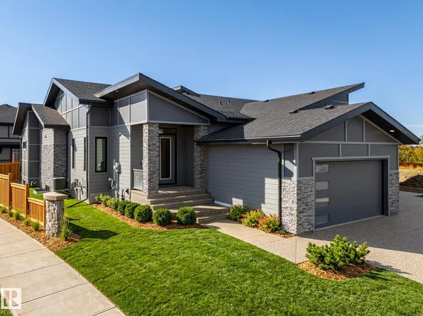 242 Hays Ridge Blvd SW, Edmonton, AB T6W 4Y1