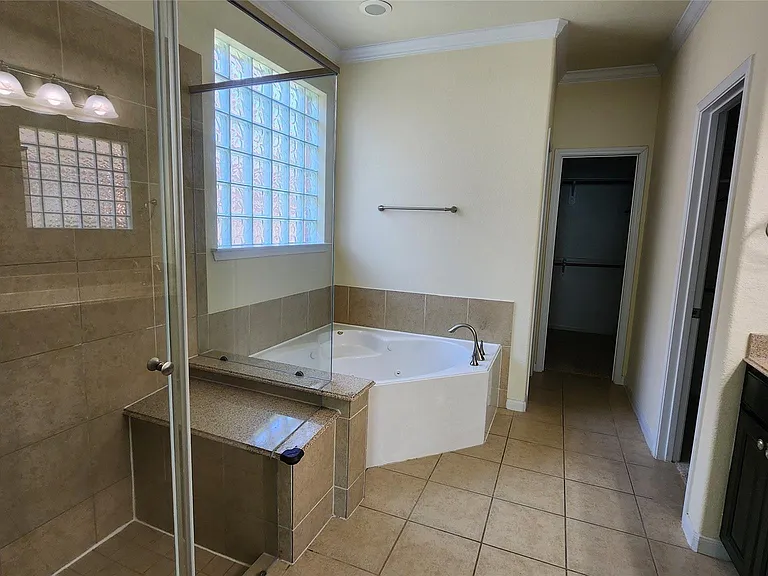 2318 Nashmor Dr — Photo 19