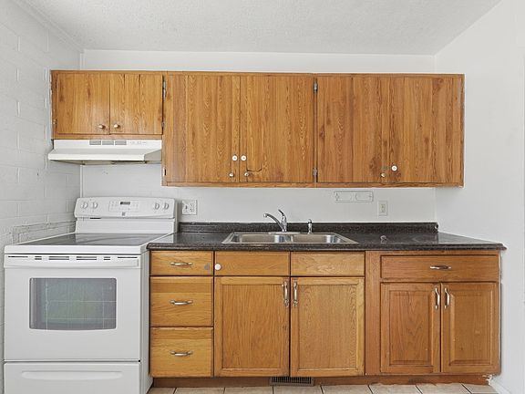 2nd image of 3108 Eccles Ave #2