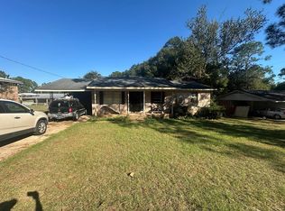 3202 Dena Dr, Dothan, AL 36303