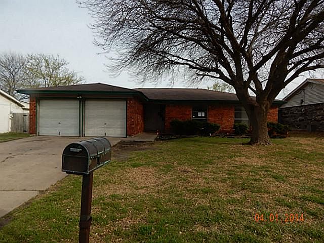 1st image of 825 Barkridge Trl