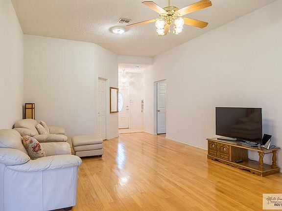3rd image of 3370 Chardonay Dr