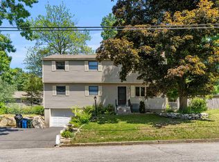 231 Mayflower Dr, Manchester, NH 03104