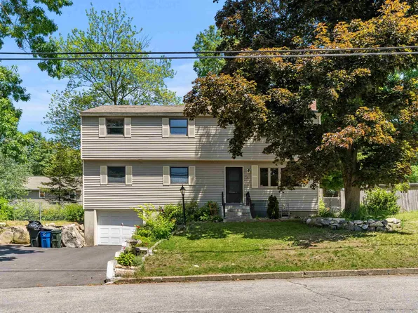 231 Mayflower Drive, Manchester, NH 03104