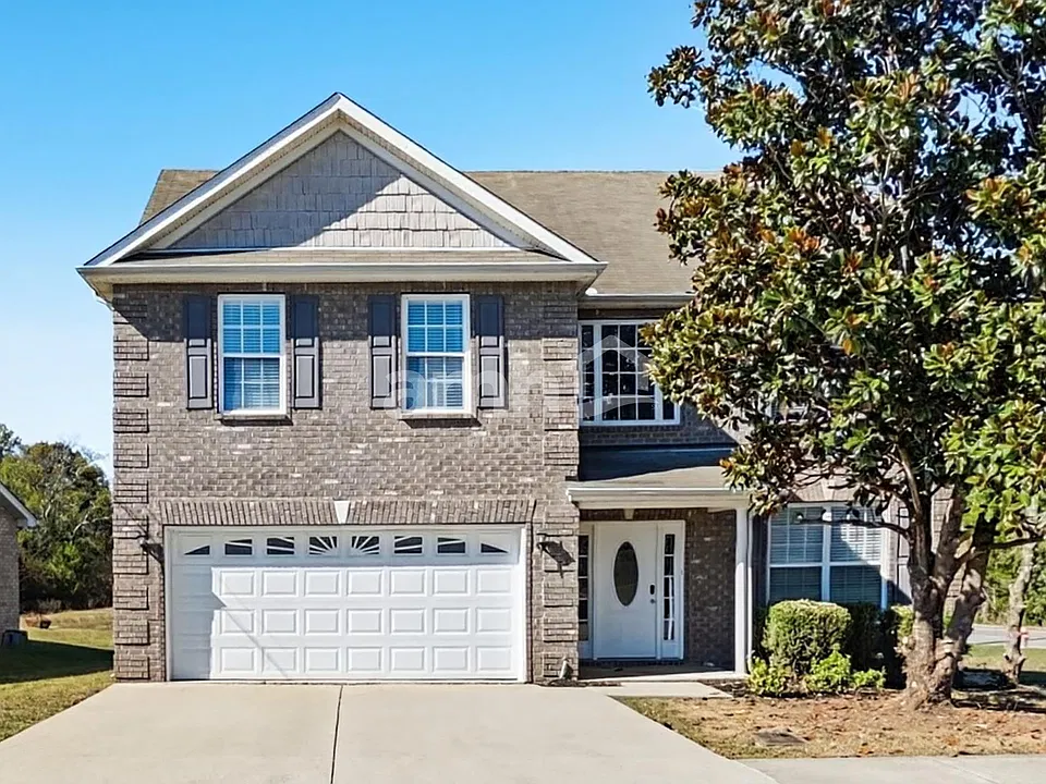 704 Pin Oak Dr