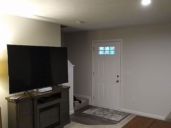 4th image of 190 Fairfield Dr