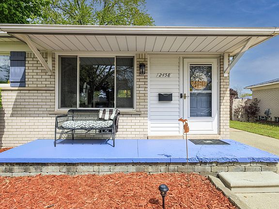 2nd image of 2458 Milverton Dr