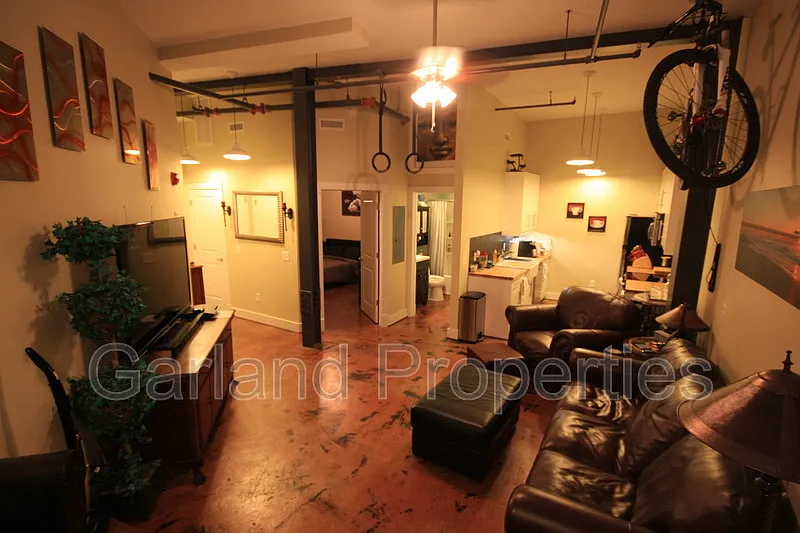 1 bed, 1.0 bath, 650 sqft, $1,150 — Photo 3