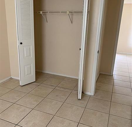 5th image of 1742 SE North Buttonwood Dr