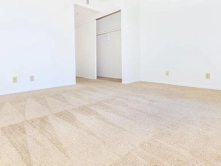 Casa Pacifica Apartment Homes — Photo 19