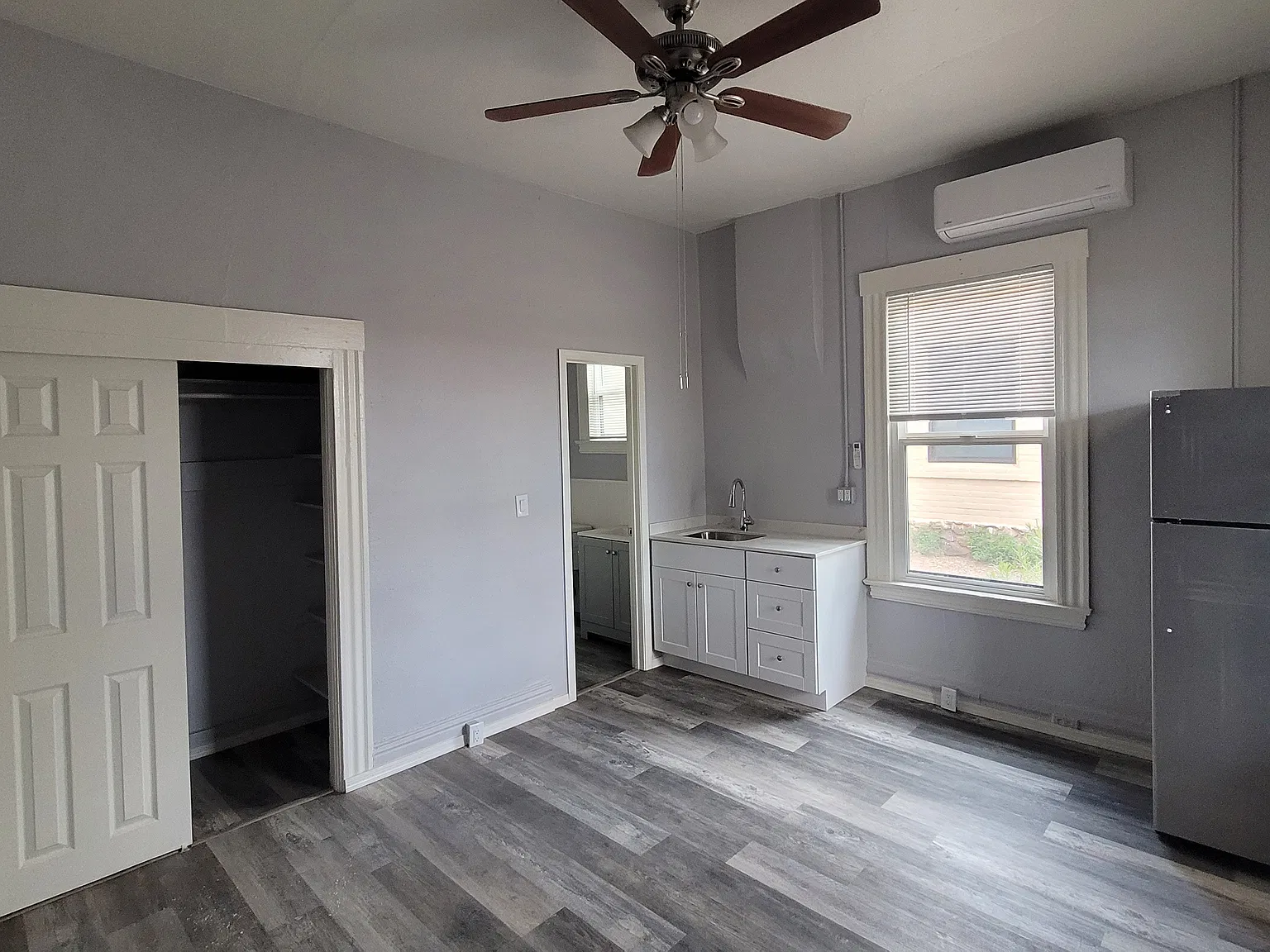 Studio, 350 sqft, $825 — Photo 2