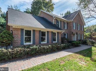 11465 Bronzedale Dr, Oakton, VA 22124
