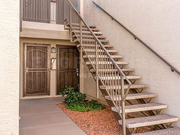 4th image of 10610 S 48th St Unit 1044