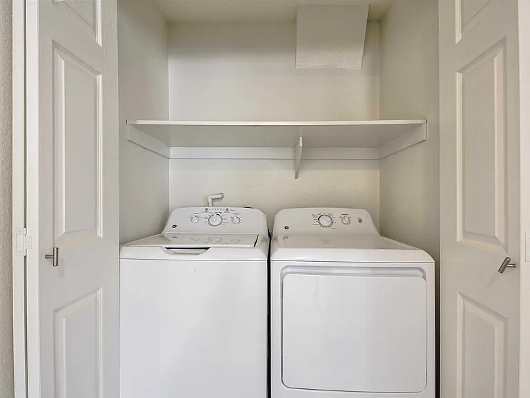Summit Apartments — Photo 17