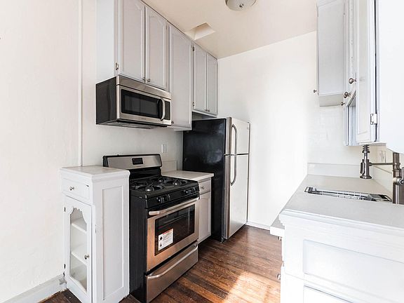 5th image of 808 S Hobart Blvd APT 307