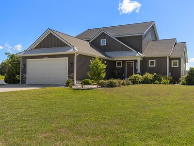 7580 Northport Dr NE, Rockford, MI, 49341