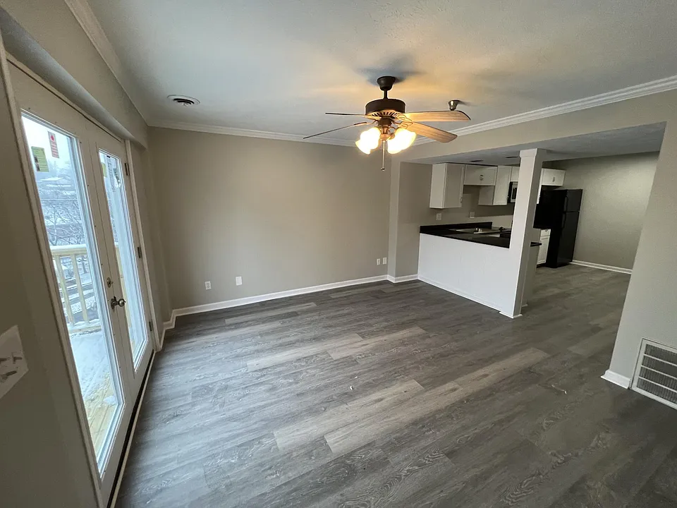 300 Stewart Ln #31
