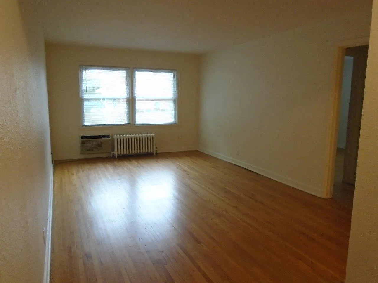 Village Apts (1921) — Photo 2