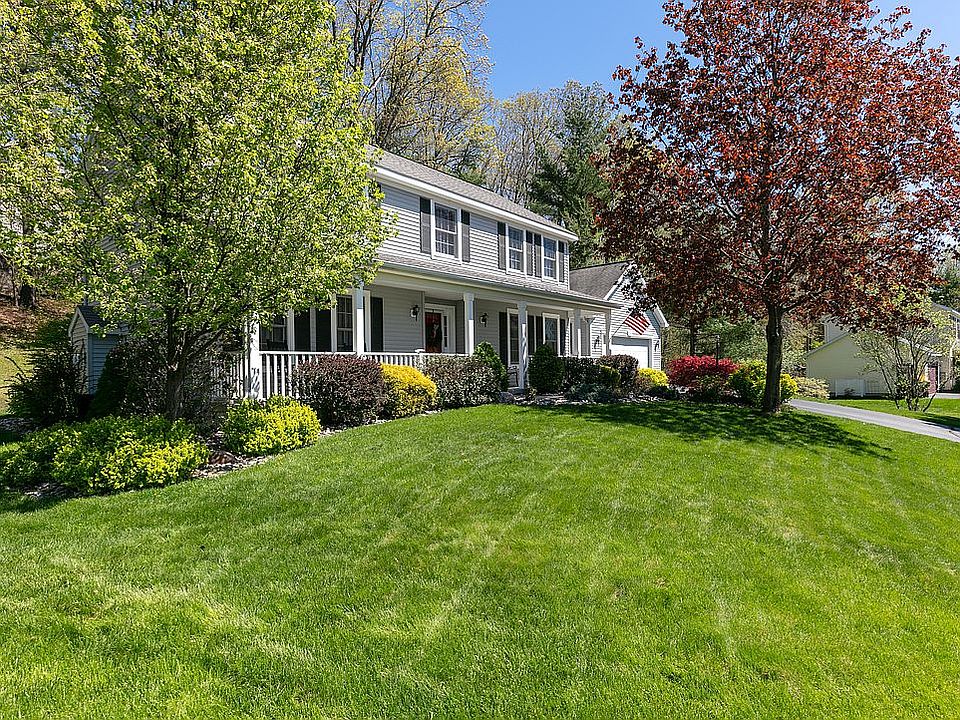 2nd image of 12 Hartfield Ct