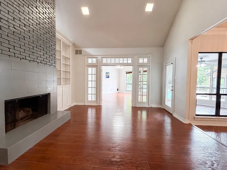 2409 Castle Rock Rd — Photo 10