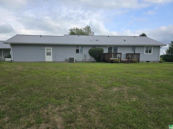 3rd image of 21179 Bluebird Ave
