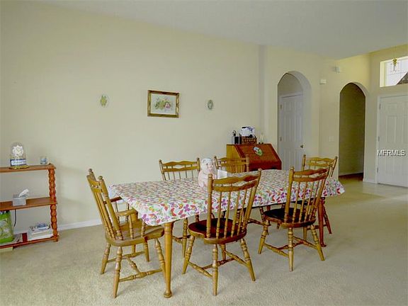 3rd image of 315 Aldershot Ct