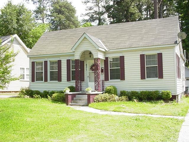 1st image of 631 Robinson Pl